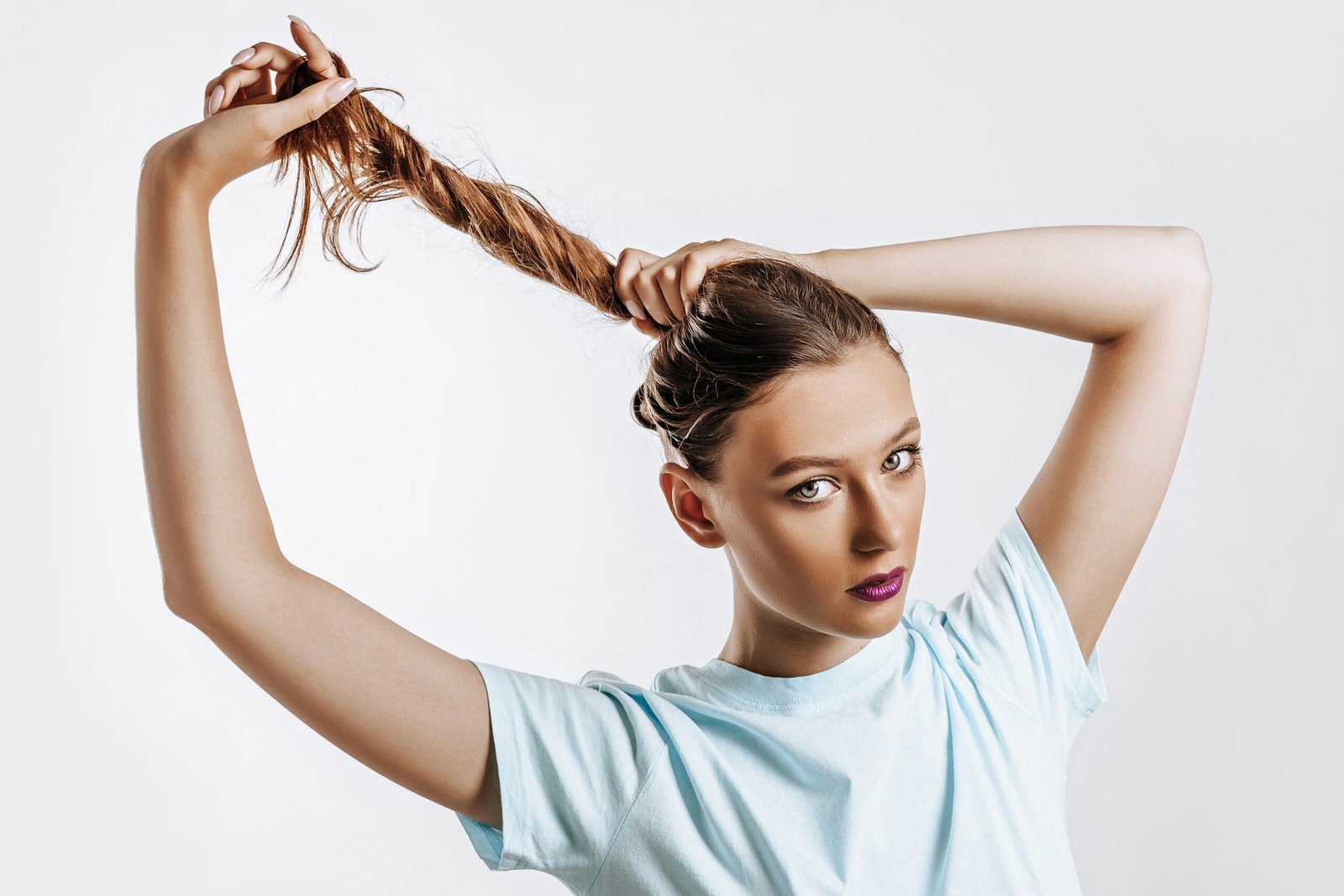 7 Erreurs à Éviter pour Garder des Cheveux Sains et Forts
