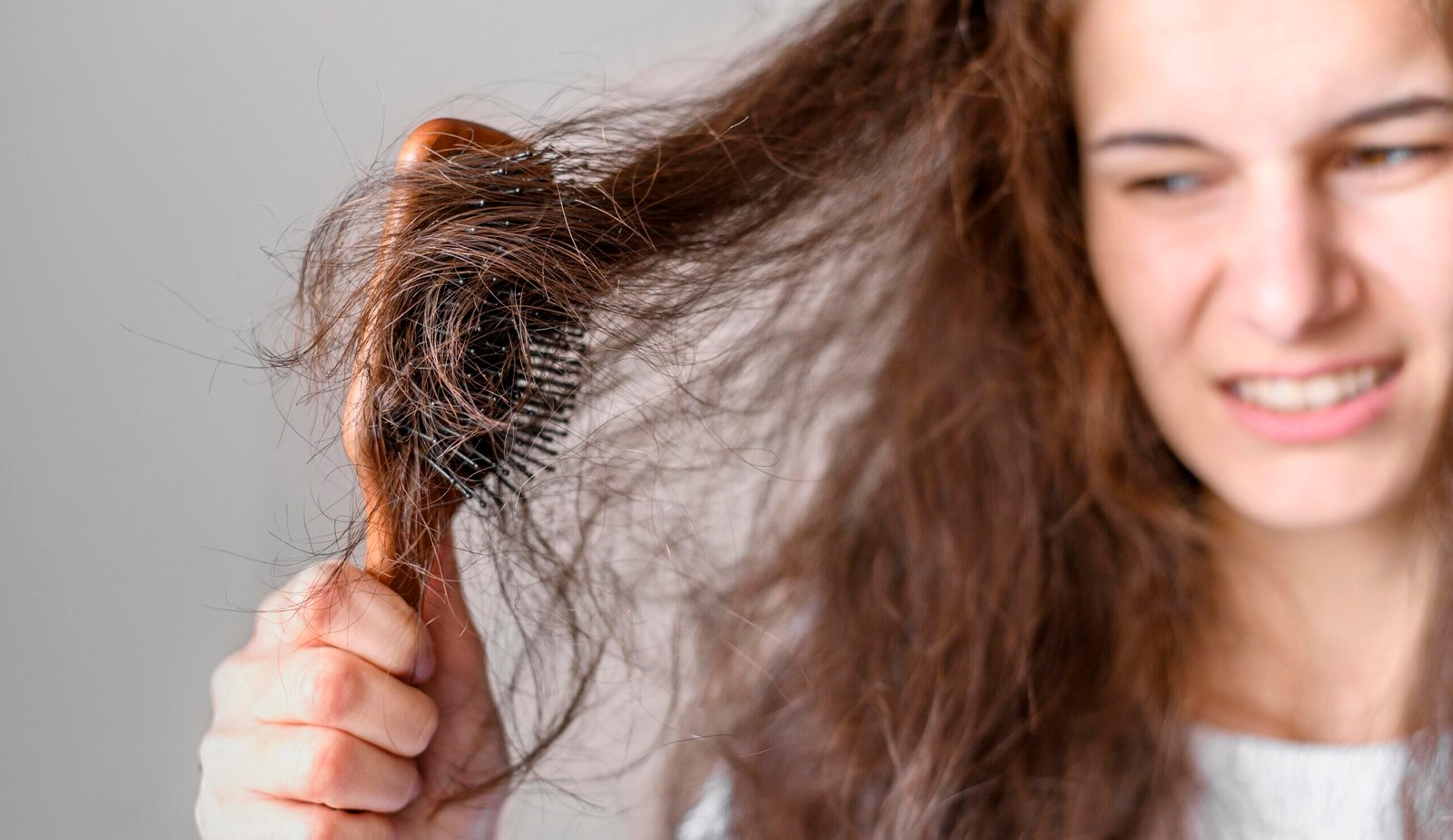 5 Secrets de Routine Capillaire Cheveux Secs pour une Hydratation et une Réparation Intense